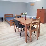 Mhostel24