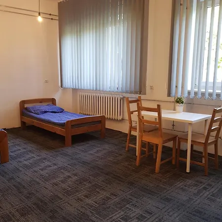 Hostel Mhostel24 *